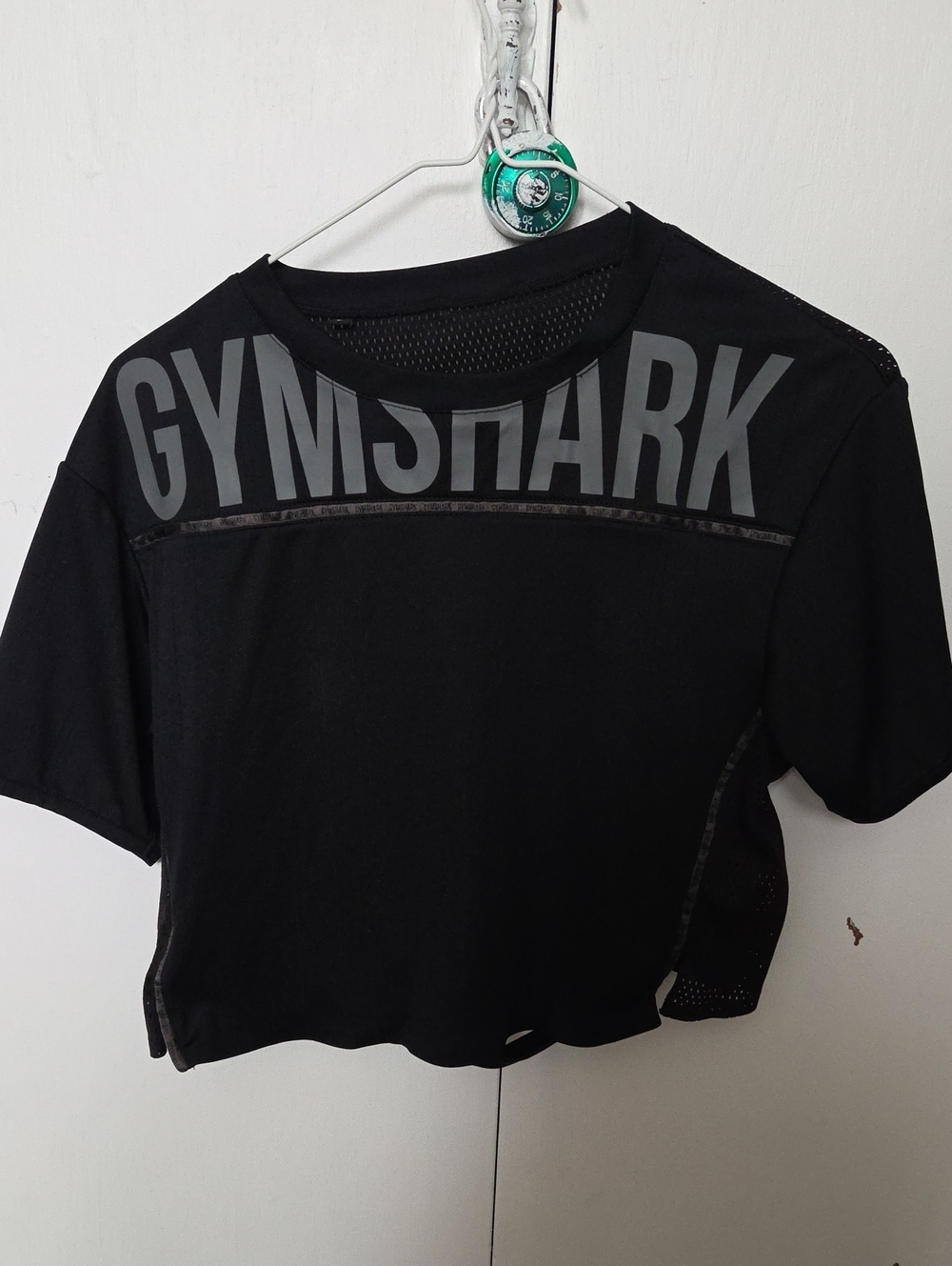 Gymshark Black Short Sleeve Logo Crop Tee